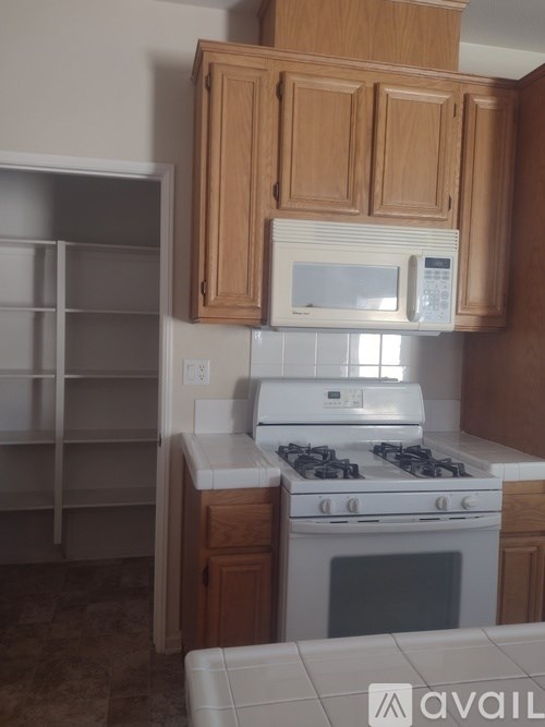 8256 Triplett Lane 3 Beds Apartment, Single Family Home for Rent - Photo Gallery 8