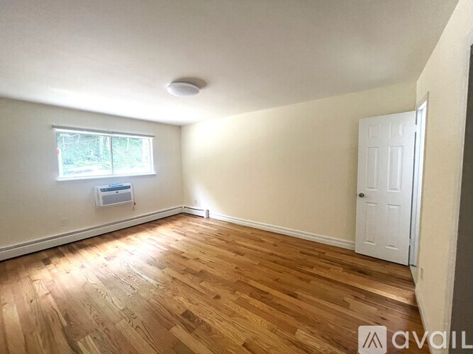 2744 Johnson Ave 3 Beds Apartment for Rent - Photo gallery 4