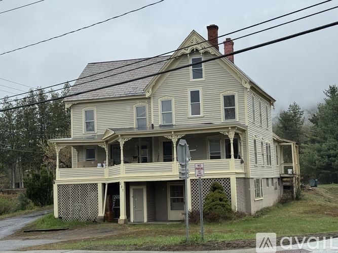 227 Main St 1 Apartment for Rent - Photo gallery 2