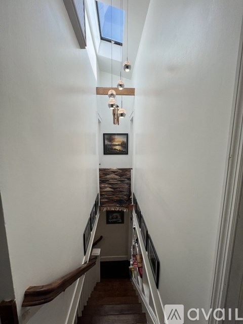 22 Knoll Pl 3 Beds Apartment for Rent