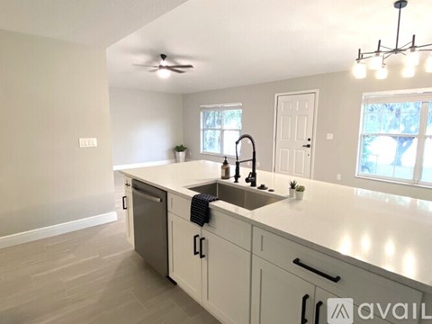 115 Sunnyside Dr 3 Beds Apartment for Rent