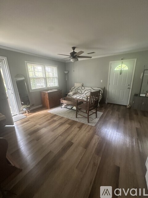 32 Hillside Circle 3 Beds Apartment for Rent