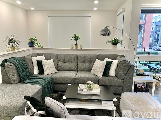 5587 Barrel Avenue 3 Beds Apartment, Townhouse for Rent - Photo gallery 4