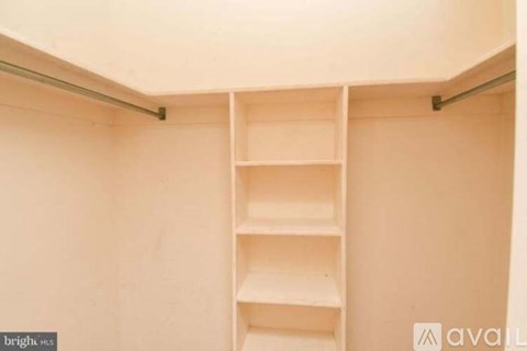 3292 Huntington Circle 1 Bed Apartment for Rent