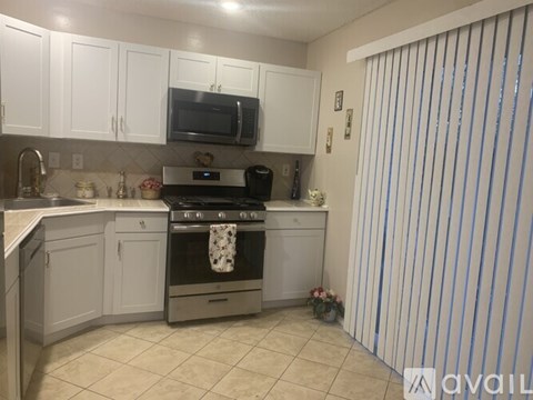 227 Lindsey Ct 3 Beds Apartment for Rent