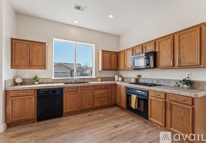 1058 Chip Ct 4 Beds Apartment, Single Family Home for Rent - Photo gallery 2