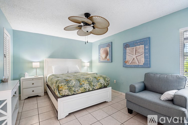 A parking lot with a sign that says Roc Park.