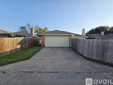 919 Crestwood Drive 3 Beds Apartment for Rent