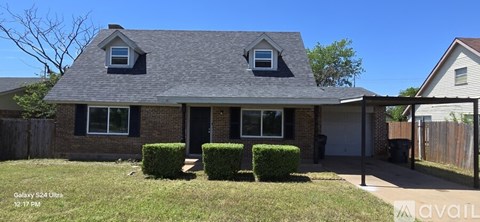1810 Central E Fwy 3 Beds Apartment for Rent