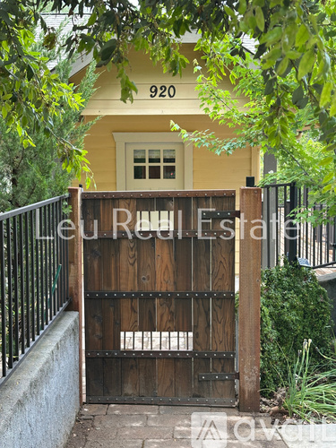 920 Hillcrest St 2 Beds Apartment, Single Family Home for Rent - Photo gallery 1
