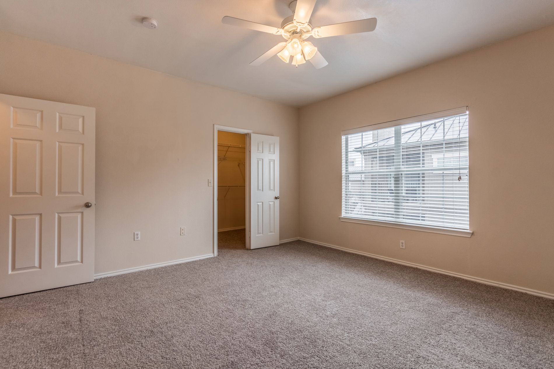 Photos and Video of La Costa Villas in Dallas, TX