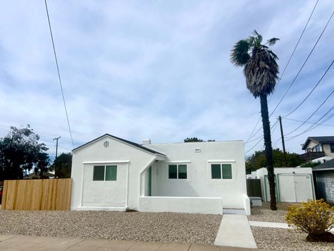 449 Hurst Ave 2 Beds Apartment for Rent