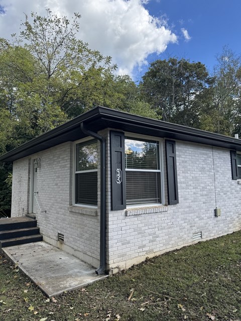 955 Richardson Street 1 Bed Apartment for Rent