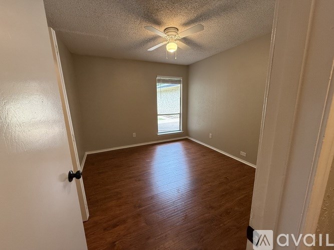 Source URL: https://prod-avail.s3.amazonaws.com/public_images/40355885/listing/IMG_5656.jpeg