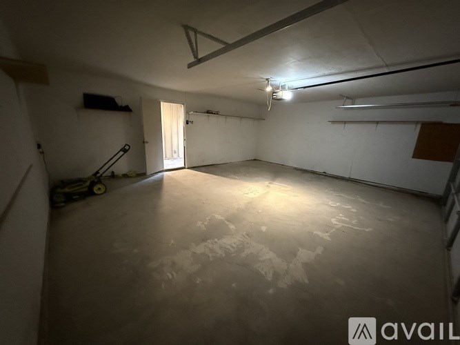 Source URL: https://prod-avail.s3.amazonaws.com/public_images/40434887/listing/IMG_5706.jpeg