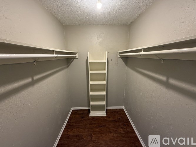 Source URL: https://prod-avail.s3.amazonaws.com/public_images/40434923/listing/IMG_5670.jpeg