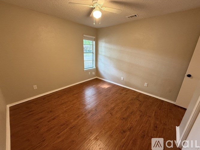 Source URL: https://prod-avail.s3.amazonaws.com/public_images/40435208/listing/IMG_5646.jpeg