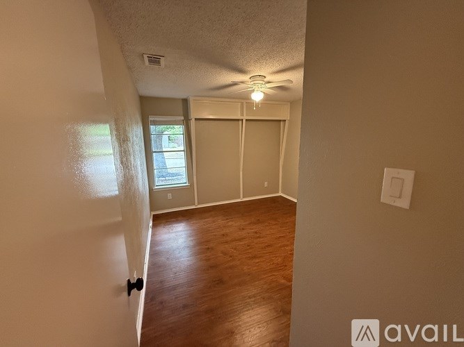 Source URL: https://prod-avail.s3.amazonaws.com/public_images/40435204/listing/IMG_5650.jpeg