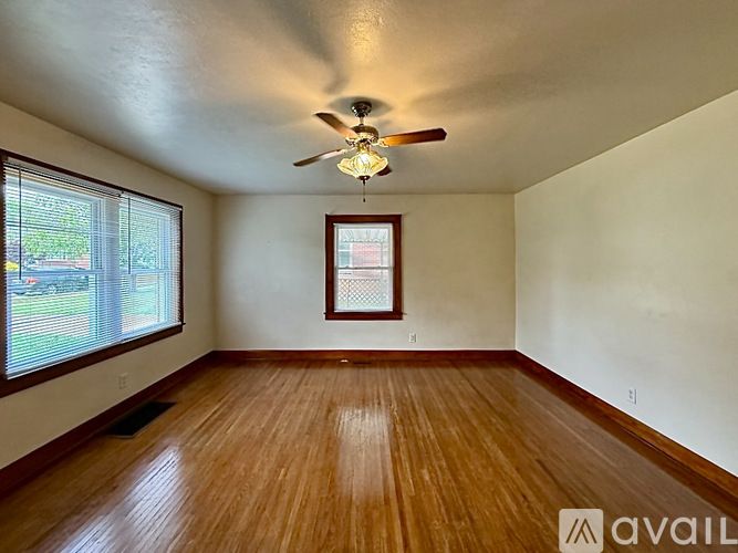 2012 E 21st St 2 Beds Apartment, Single Family Home for Rent - Photo gallery 3