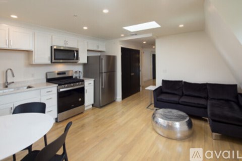 92 Brown St 3 Beds Apartment for Rent