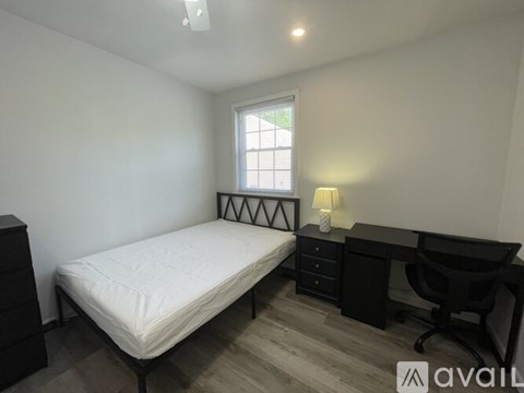 4199 University Dr 1 Bed Apartment for Rent