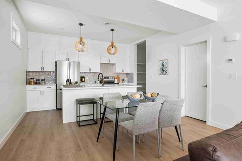 #5, 12111 125 Street Northwest Studio Apartment for Rent