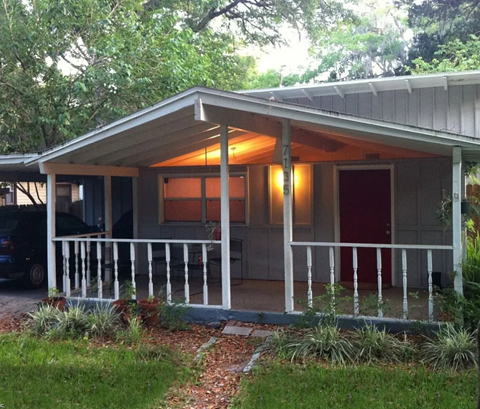 7135 Oakwood Drive 3 Beds Apartment for Rent
