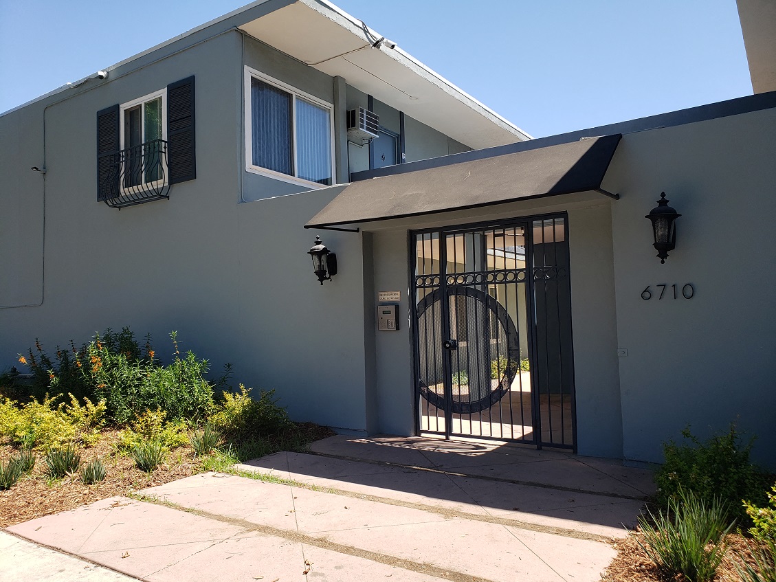 Villa Park Apartments