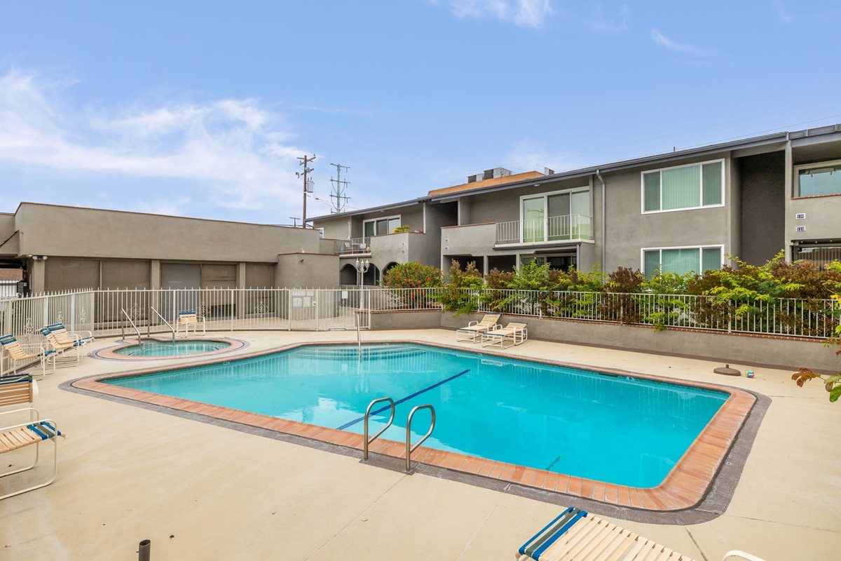 Florence Villas Apartments