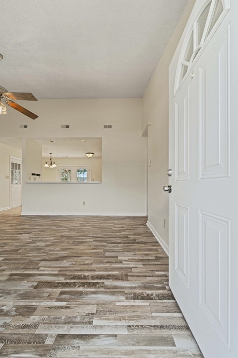 502 Nutfield Drive 3 Beds Apartment for Rent