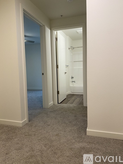2000 SE Tacoma St 3 Beds Apartment for Rent - Photo gallery 3