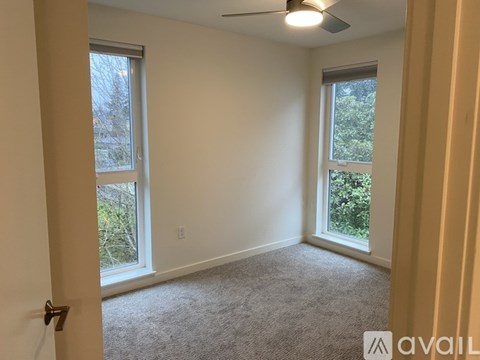 2000 SE Tacoma St 3 Beds Apartment for Rent