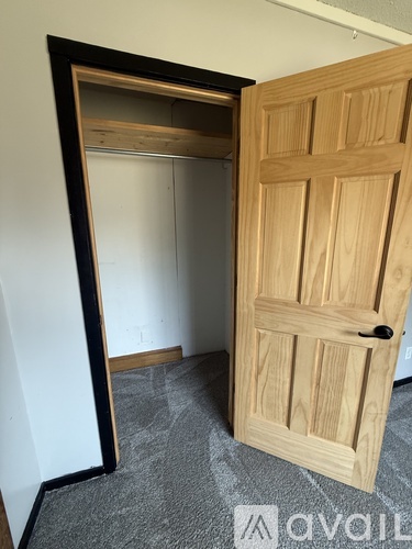 1914 Lawn St 1 Single Family Home for Rent - Photo gallery 4