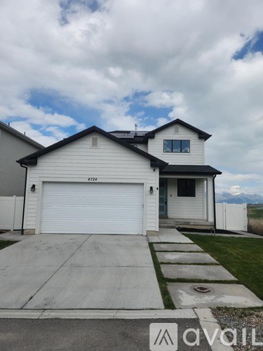 4724 East Lake Corner Drive 4 Beds Apartment for Rent
