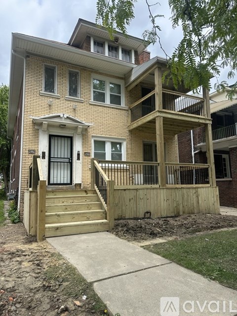 2460 Gladstone Street 3 Beds Apartment for Rent