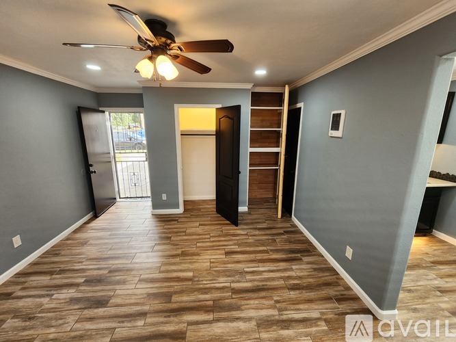 719 S Pine St Studio Apartment for Rent - Photo gallery 1