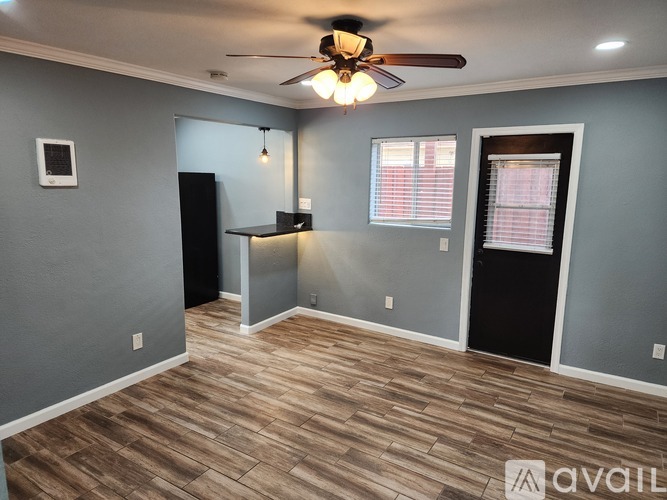 719 S Pine St Studio Apartment for Rent - Photo gallery 4