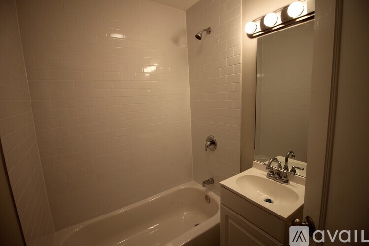 Source URL: https://prod-avail.s3.amazonaws.com/public_images/40495117/listing/7.jpg
