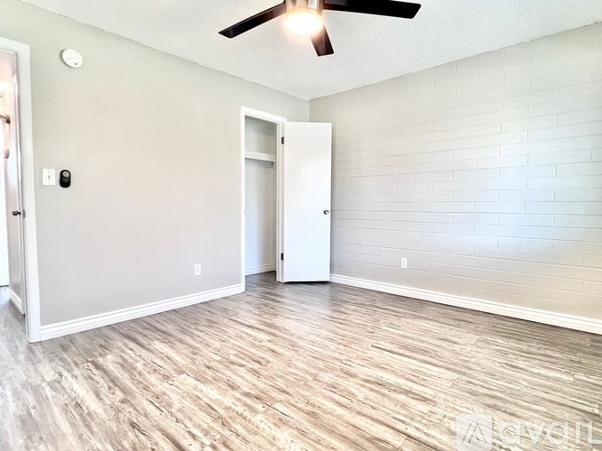 Source URL: https://prod-avail.s3.amazonaws.com/public_images/40493226/listing/IMG_8838.jpg