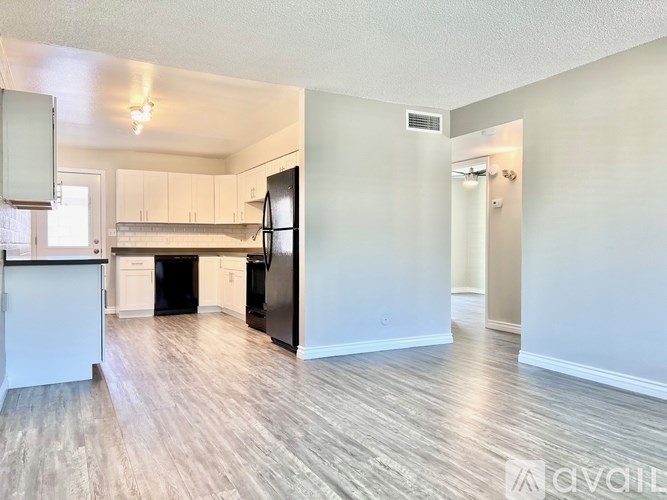 Source URL: https://prod-avail.s3.amazonaws.com/public_images/40493208/listing/IMG_8822.jpg