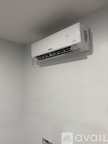 Source URL: https://prod-avail.s3.amazonaws.com/public_images/40496460/listing/IMG_4367.jpeg