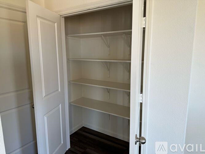 Source URL: https://prod-avail.s3.amazonaws.com/public_images/40493956/listing/11.jpg