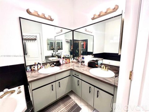 21519 SW 90Th Ave 3 Beds Apartment for Rent