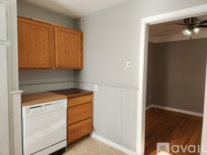 A laundry room with a washer and dryer.