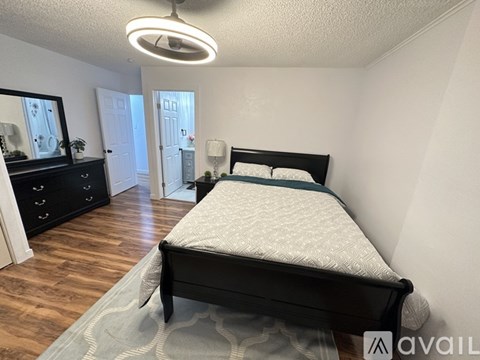 1015 Indiana St NE 5 Beds Apartment for Rent