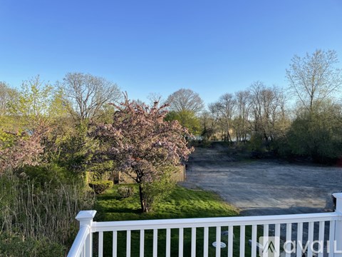 464 Maple Avenue 2 Beds Apartment for Rent