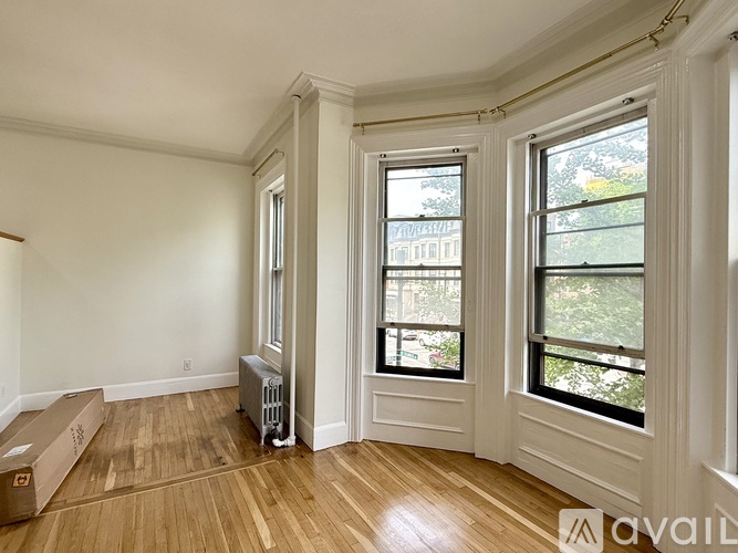 558 Columbus Ave Studio Apartment for Rent - Photo gallery 2