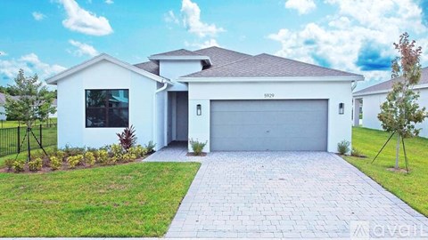 5929 SE Sky Blue Cir 4 Beds Apartment for Rent