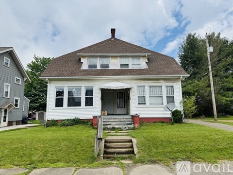 1301 Woodward Pl NW 3 Beds Apartment for Rent