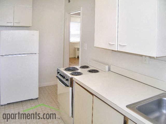 Seven Corners Apartments